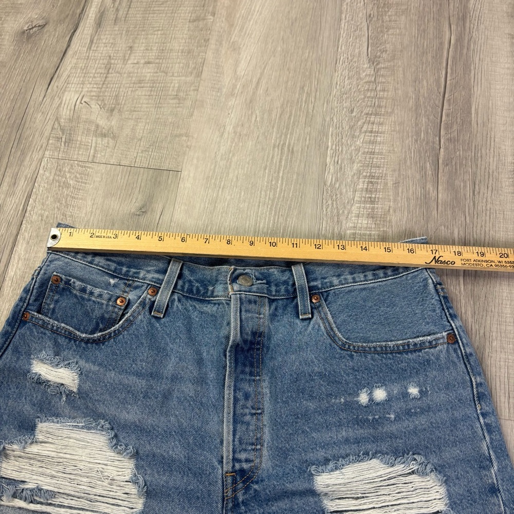 Levi’s 501 Denim Shorts Size 34 - Picture 3 of 5